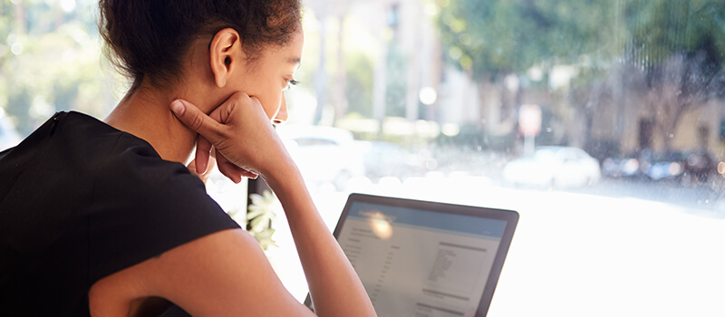 girl on laptop